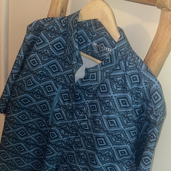 NWOT Ariat TEK Tribal Summer Button down shirt